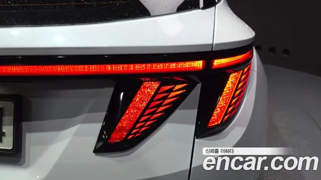 Hyundai Tucson Tucson (NX4) Дизель 2.0 4WD — Фото автомобиля 18