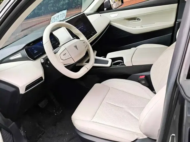 Deepal Deepal SL03 2022 1.5L 1200 Range Extender Version — Фото автомобиля 5