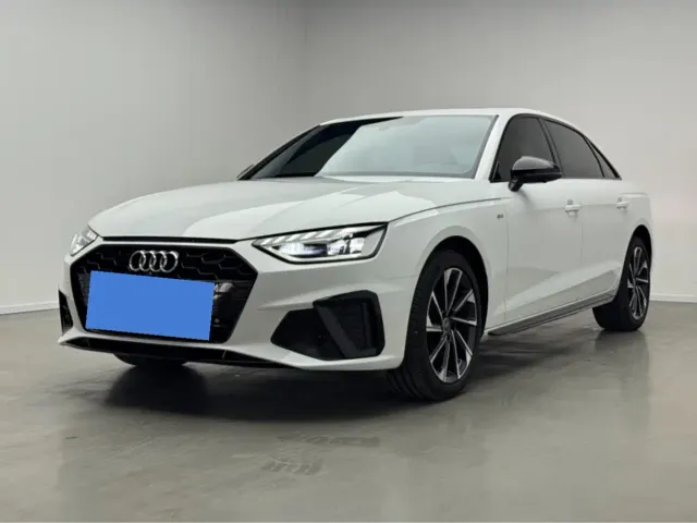 Фотография автомобиля — Audi A4L