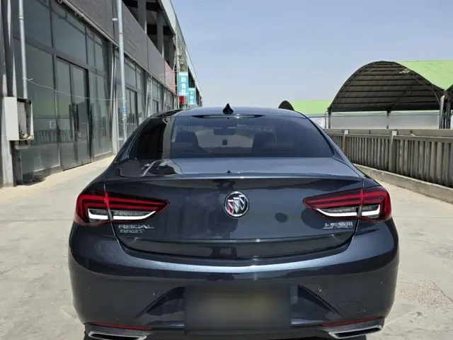 Buick Regal — Фото автомобиля 4
