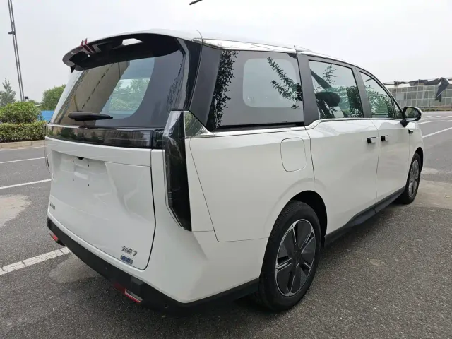 Maxus Dajia 7 — Фото автомобиля 6