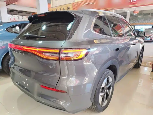 Geely Galaxy E5 — Фото автомобиля 6