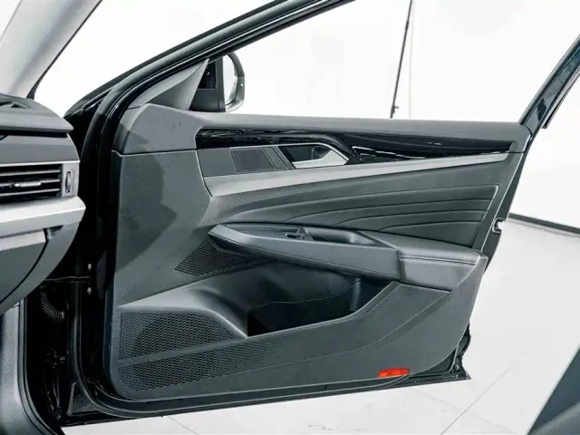 Volkswagen Passat — Фото автомобиля 13