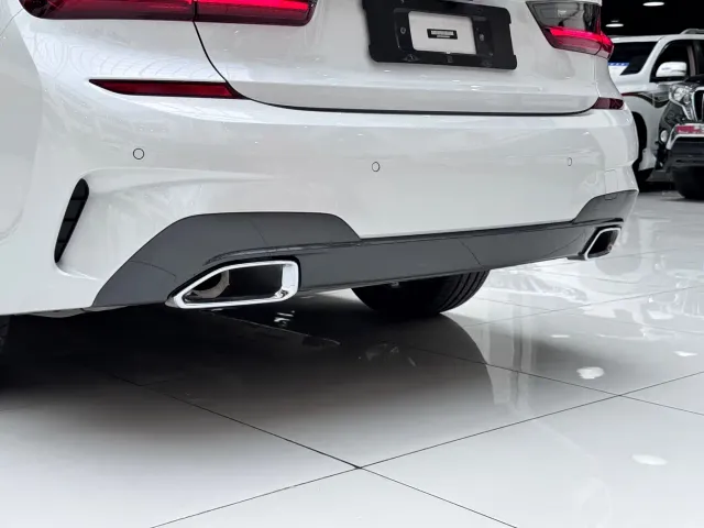 BMW 3 Series — Фото автомобиля 18