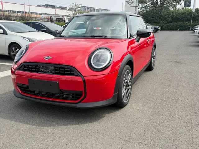 Фотография автомобиля — MINI Hatch