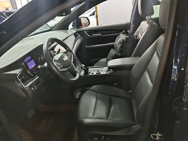 Cadillac XT5 — Фото автомобиля 14