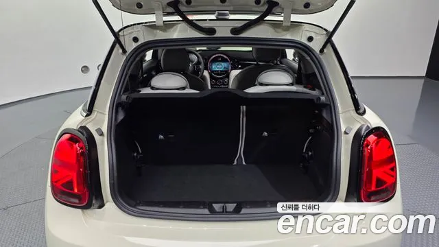MINI Cooper — Фото автомобиля 26