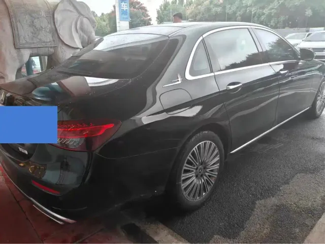 Mercedes-Benz E-Class — Фото автомобиля 5