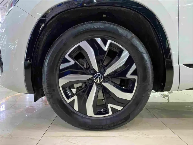 Volkswagen Tayron GTE Plug-in Hybrid — Фото автомобиля 5