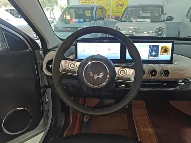 Wuling Bingo — Фото автомобиля 10