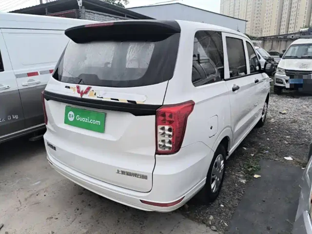 Wuling Hongguang — Фото автомобиля 6