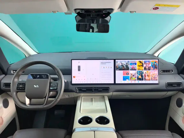 Li Auto MEGA — Фото автомобиля 7