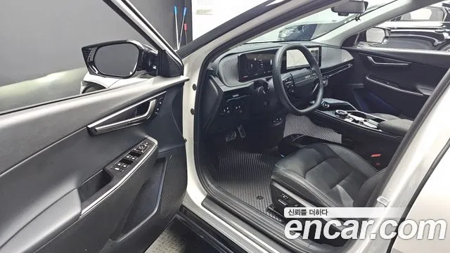 Kia EV6 — Фото автомобиля 10