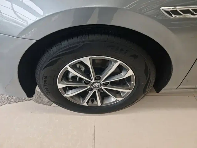 BYD Qin PLUS — Фото автомобиля 22