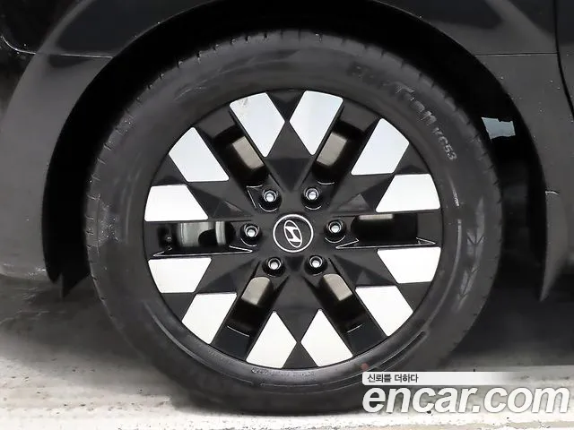 Hyundai Staria Staria 4WD Lounge 9 мест — Фото автомобиля 5