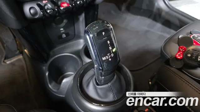 Mini Cooper Cooper 5 дверей Classic — Фото автомобиля 9