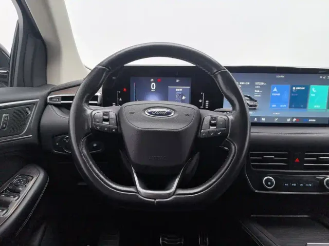 Ford Edge — Фото автомобиля 11