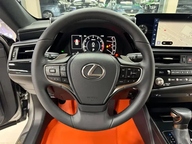 Lexus ES — Фото автомобиля 10