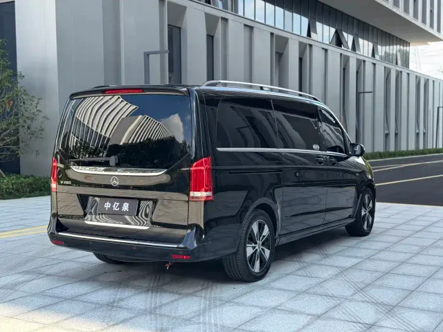 Mercedes-Benz V-Class — Фото автомобиля 6