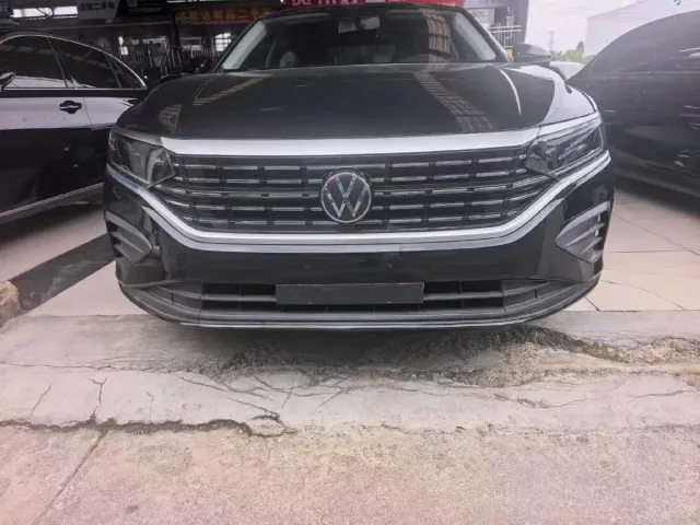Volkswagen Passat — Фото автомобиля 2