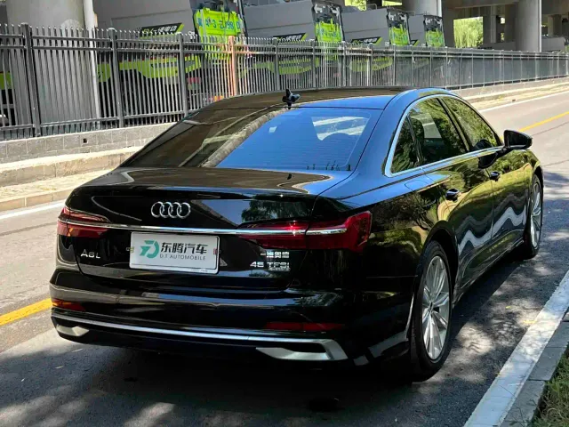 Audi A6L — Фото автомобиля 4