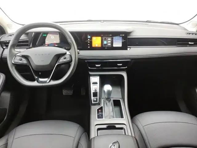 Roewe i5 — Фото автомобиля 12