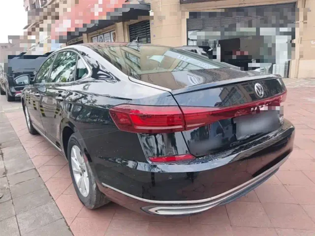 Volkswagen Passat — Фото автомобиля 4