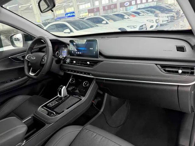 Chery Tiggo 8 — Фото автомобиля 19