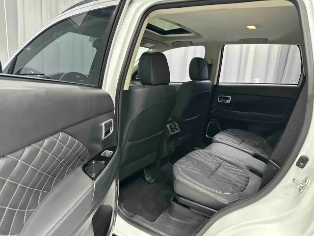 Mitsubishi Outlander — Фото автомобиля 16