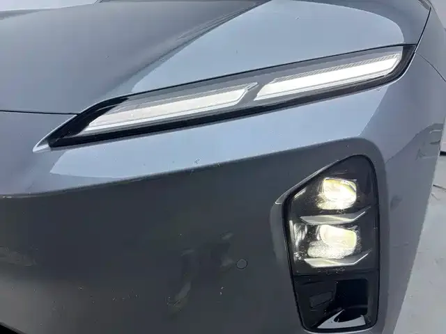 Nio ET5 Touring — Фото автомобиля 17