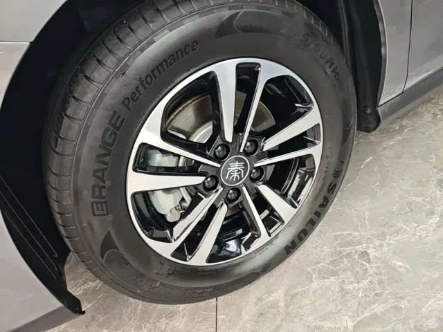 BYD Qin PLUS — Фото автомобиля 24