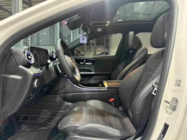 Mercedes-Benz C-Class — Фото автомобиля 4