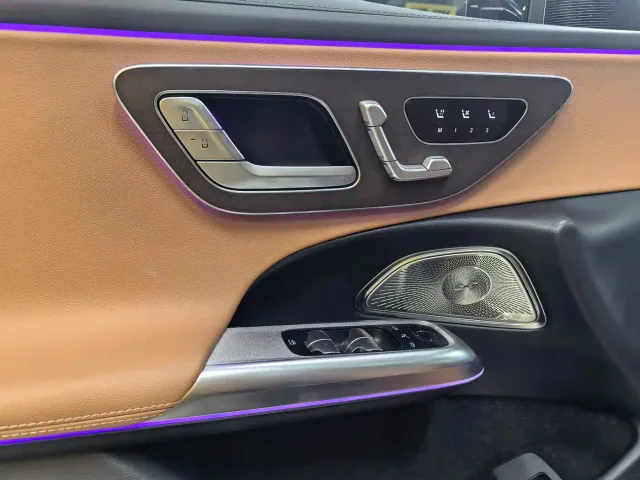 Mercedes-Benz E-Class — Фото автомобиля 9