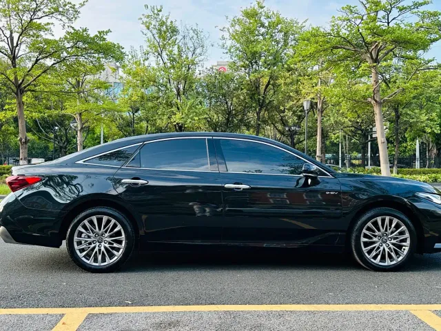 Toyota Avalon — Фото автомобиля 7