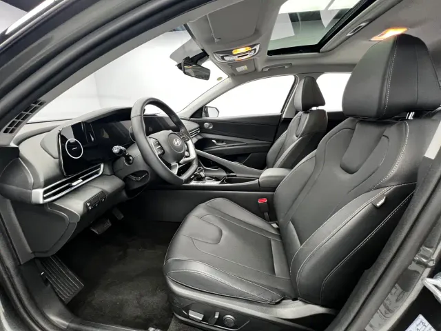 Hyundai Elantra — Фото автомобиля 7