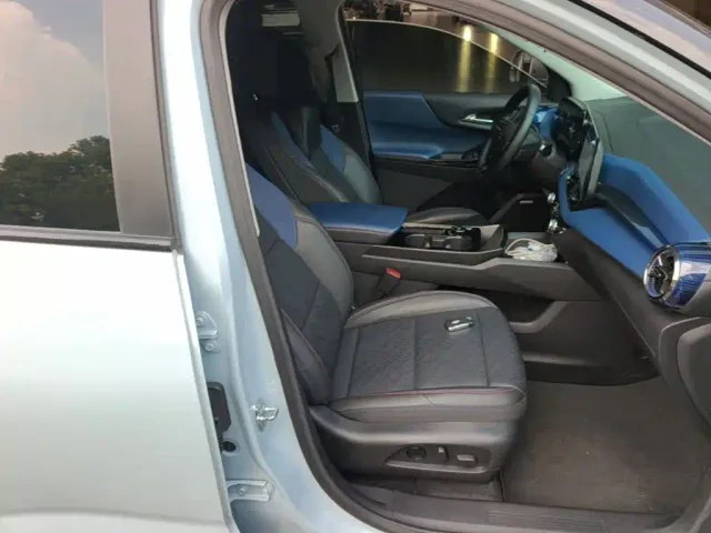 Chevrolet Equinox Plus — Фото автомобиля 24