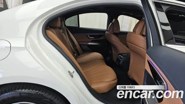 Mercedes-Benz E-Class W214 — Фото автомобиля 18