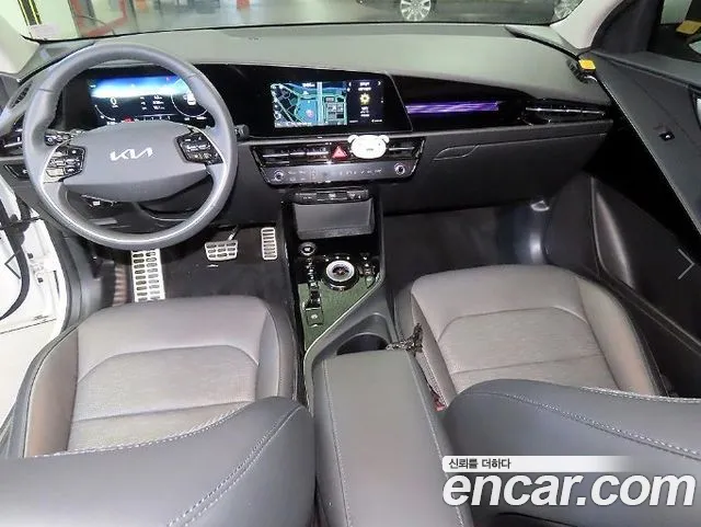 Kia Niro The All New — Фото автомобиля 10