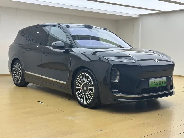 Nio ES8 — Фото автомобиля 3