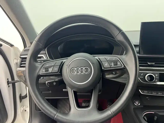 Audi A4L — Фото автомобиля 10