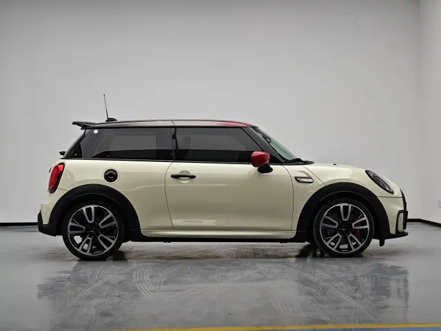 MINI John Cooper Works — Фото автомобиля 5