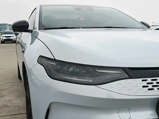 Leapmotor C01 — Фото автомобиля 10