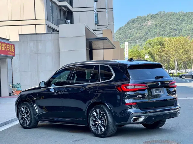 BMW X5 — Фото автомобиля 5