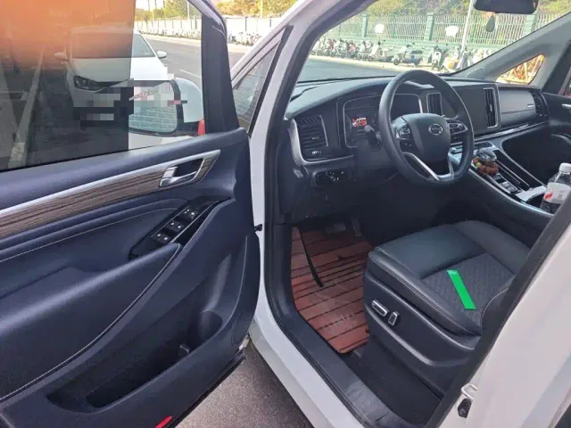 GAC Trumpchi M8 — Фото автомобиля 12