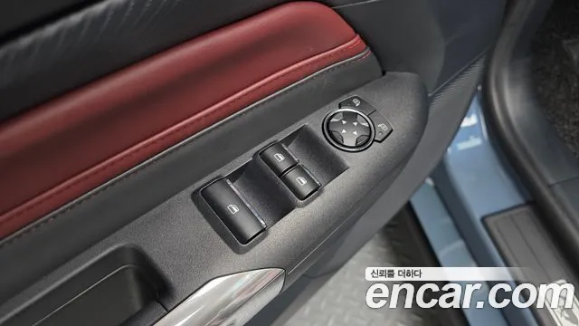 Ford Mustang Mustang 7 поколение 2.3 EcoBoost Premium Кабриолет — Фото автомобиля 29