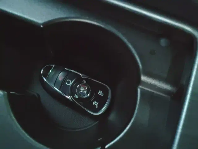 Buick Enclave — Фото автомобиля 8