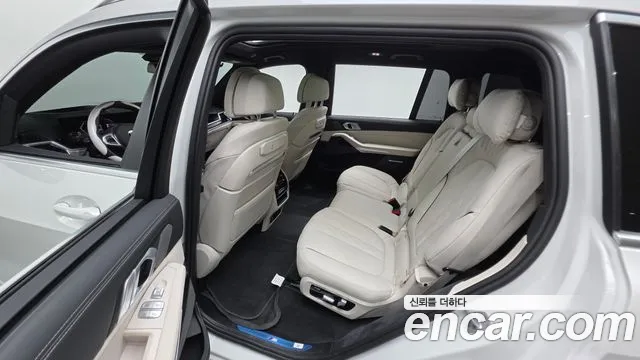 BMW X7 — Фото автомобиля 19