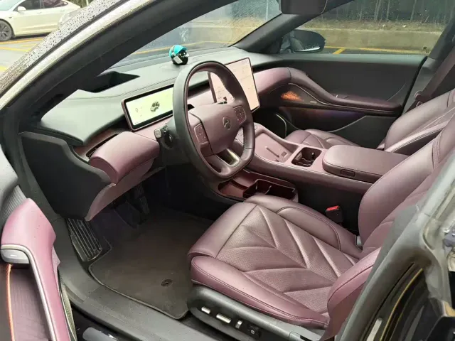 Nio ET5 Touring — Фото автомобиля 4