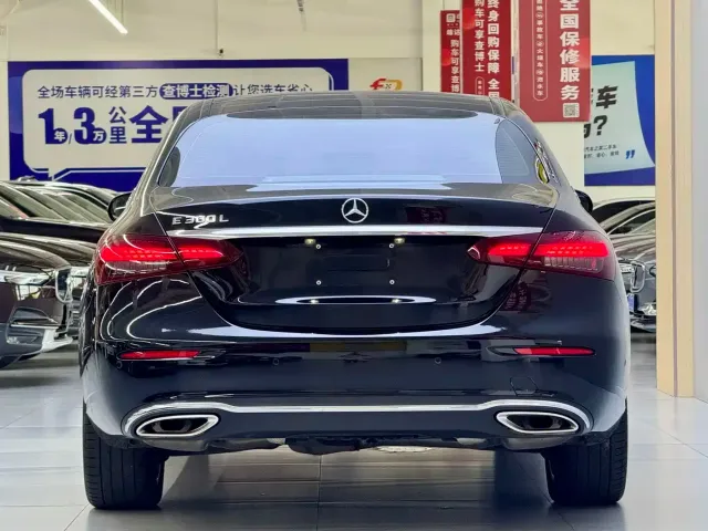 Mercedes-Benz E-Class — Фото автомобиля 3