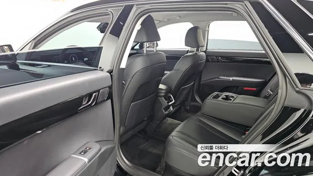 Hyundai Grandeur GN7 — Фото автомобиля 18